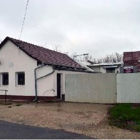 Pusztaföldvár külterületén található vágóhíd és berendezései