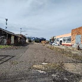 A 5350 TISZAFÜRED, Gyártelepi út 4. (1938/4 hrsz.) alatt található, 4,96 hektár területű, 12 763m2 felépíténnyel rendelkező ipari ingatlan.