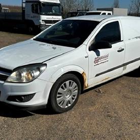 Opel Astra H típusú tehergépkocsi RCK-643
